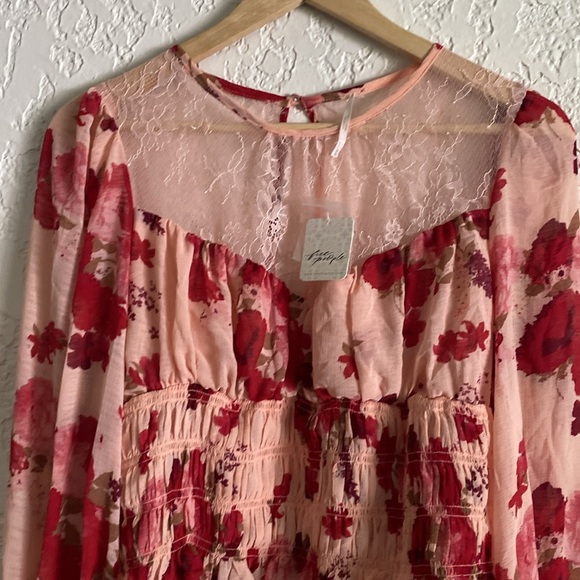 NWT Free People Romantic Combo floral long sleeve blouse size S/M - Picture 3 of 12